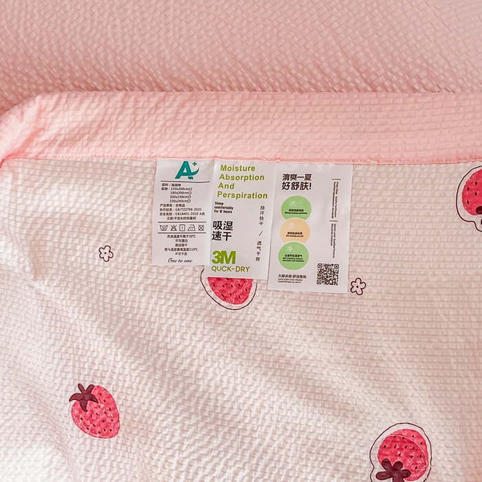 91家纺网 家纺一手货源 找家纺 默忆 2026新款A类泡泡棉夏被泡芙棉印花夏被四件套空调被夏凉被 甜蜜莓莓