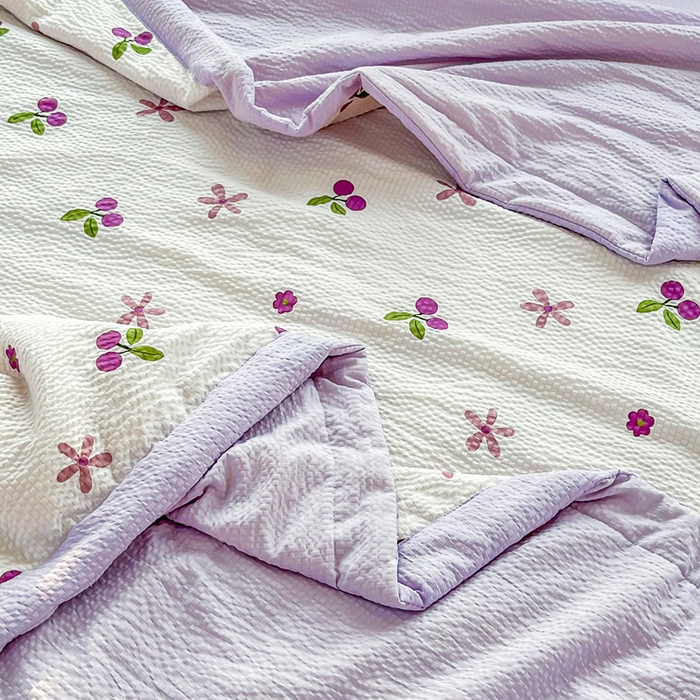 91家纺网 家纺一手货源 找家纺 默忆 2026新款A类泡泡棉夏被泡芙棉印花夏被四件套空调被夏凉被 夏日樱桃