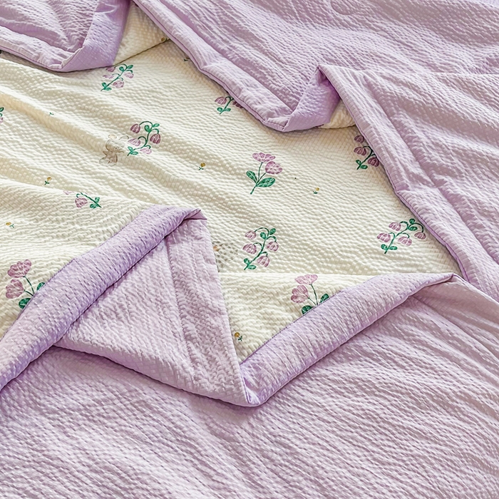 91家纺网 家纺一手货源 找家纺 默忆 2026新款A类泡泡棉夏被泡芙棉印花夏被四件套空调被夏凉被 兔兔花园