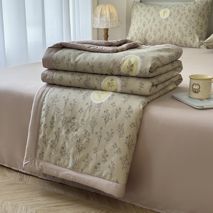 91家纺网 家纺一手货源 找家纺 盛凡家纺 2026新款小清新抗菌夏被夏凉被空调被被子被芯夏被四件套 林间花漾