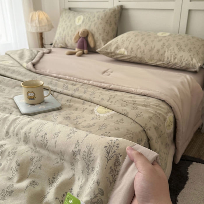 91家纺网 家纺一手货源 找家纺 盛凡家纺 2026新款小清新抗菌夏被夏凉被空调被被子被芯夏被四件套 林间花漾