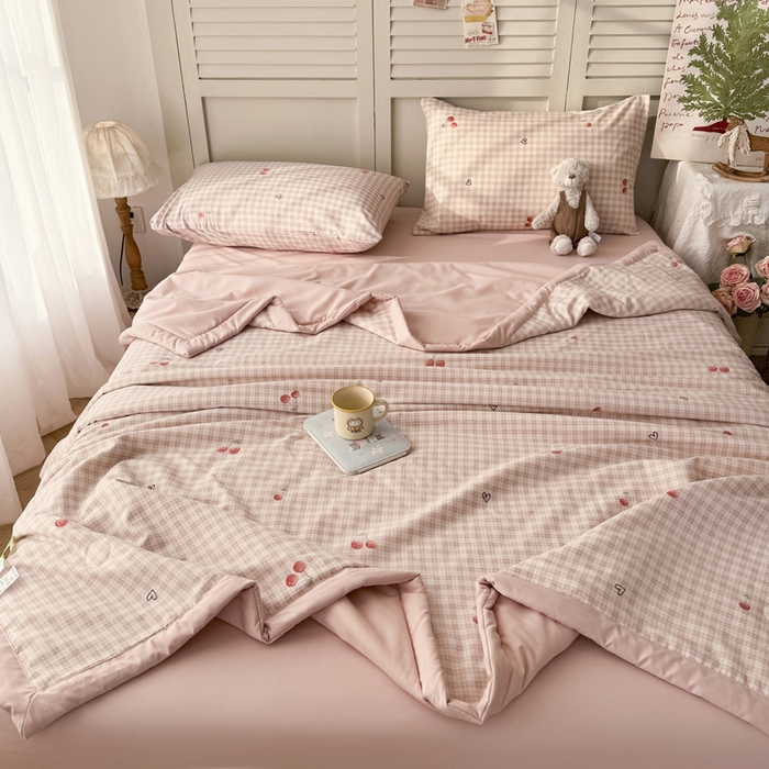 91家纺网 家纺一手货源 找家纺 盛凡家纺 2026新款小清新抗菌夏被夏凉被空调被被子被芯夏被四件套 奶油樱桃