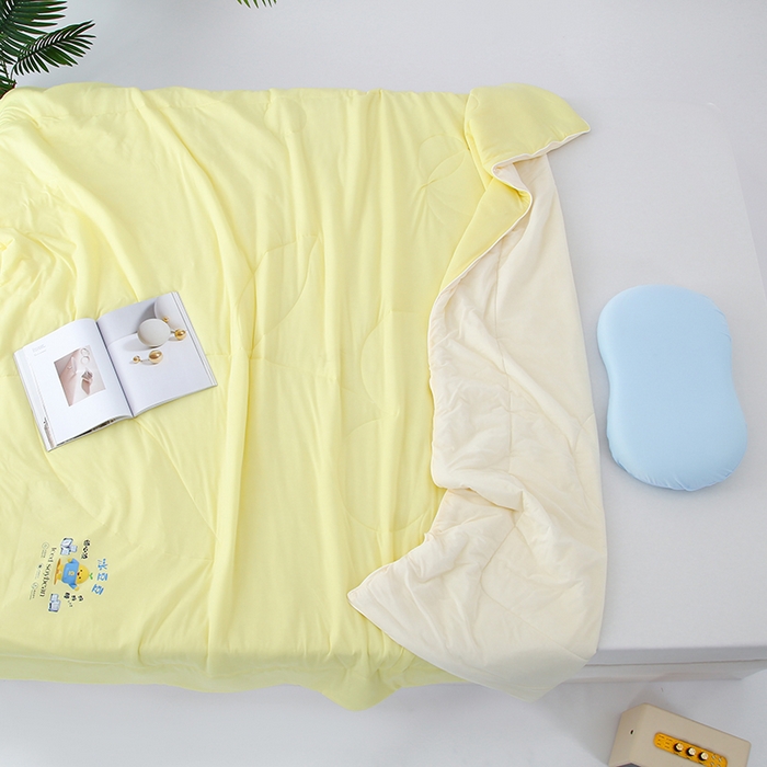 91家纺网 家纺一手货源 找家纺 默忆 2026新款瓜瓜凉感夏被 被子被芯 柠檬黄