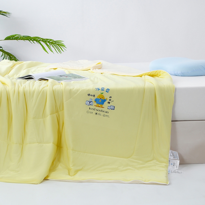 91家纺网 家纺一手货源 找家纺 默忆 2026新款瓜瓜凉感夏被 被子被芯 柠檬黄