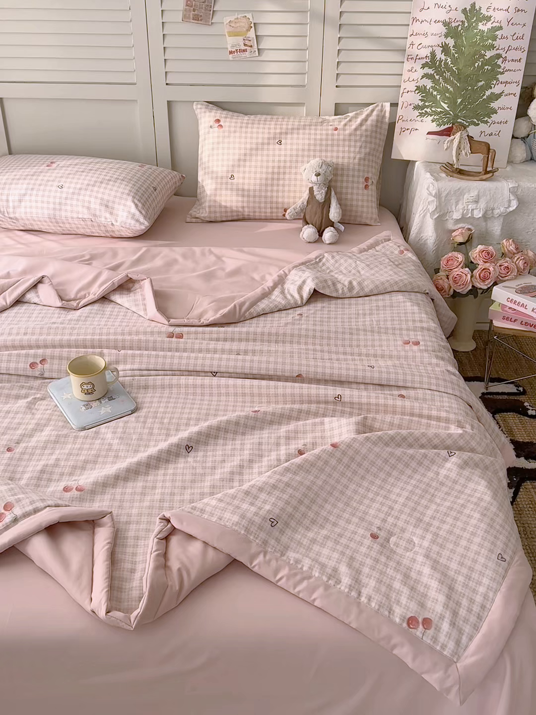 91家纺网 家纺一手货源 找家纺 盛凡家纺 2026新款小清新抗菌夏被夏凉被空调被被子被芯夏被四件套 奶油樱桃