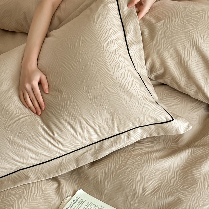 91家纺网 家纺一手货源 找家纺 首尔家纺 2026新款浮雕提花色织全棉四件套 斑马纹-米咖