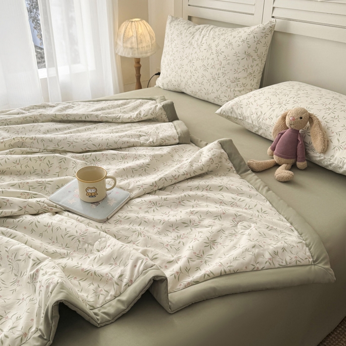 91家纺网 家纺一手货源 找家纺 盛凡家纺 2026新款小清新抗菌夏被夏凉被空调被被子被芯夏被四件套 绮陌