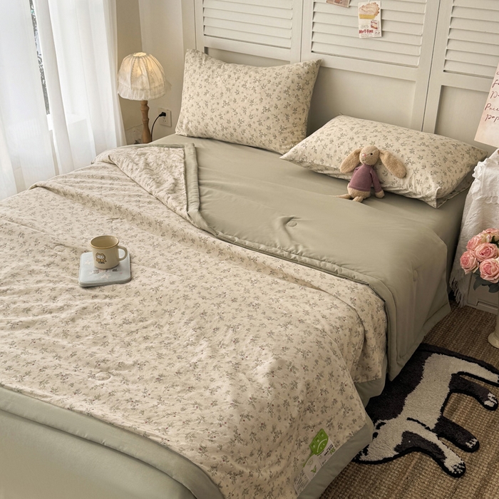 91家纺网 家纺一手货源 找家纺 盛凡家纺 2026新款小清新抗菌夏被夏凉被空调被被子被芯夏被四件套 浅夏栀眠