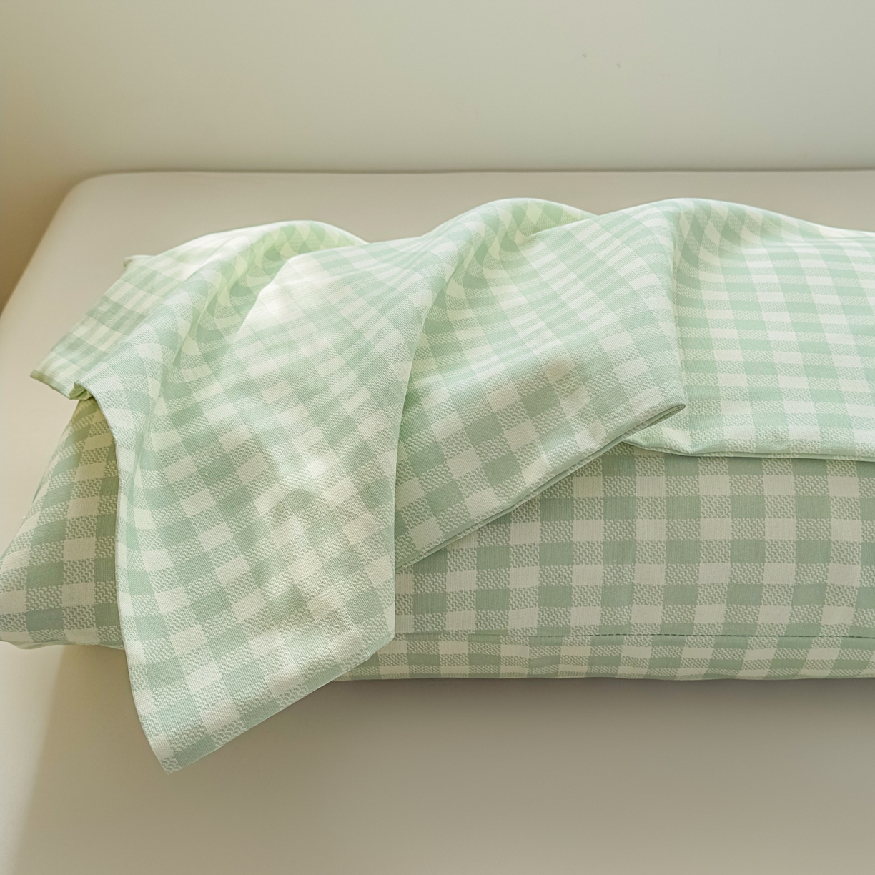 91家纺网 家纺一手货源 找家纺 （总）爱彼家纺 2026新款无印格子分老粗布床单软凉席床单枕套三件套新升级细沙-格子系列一