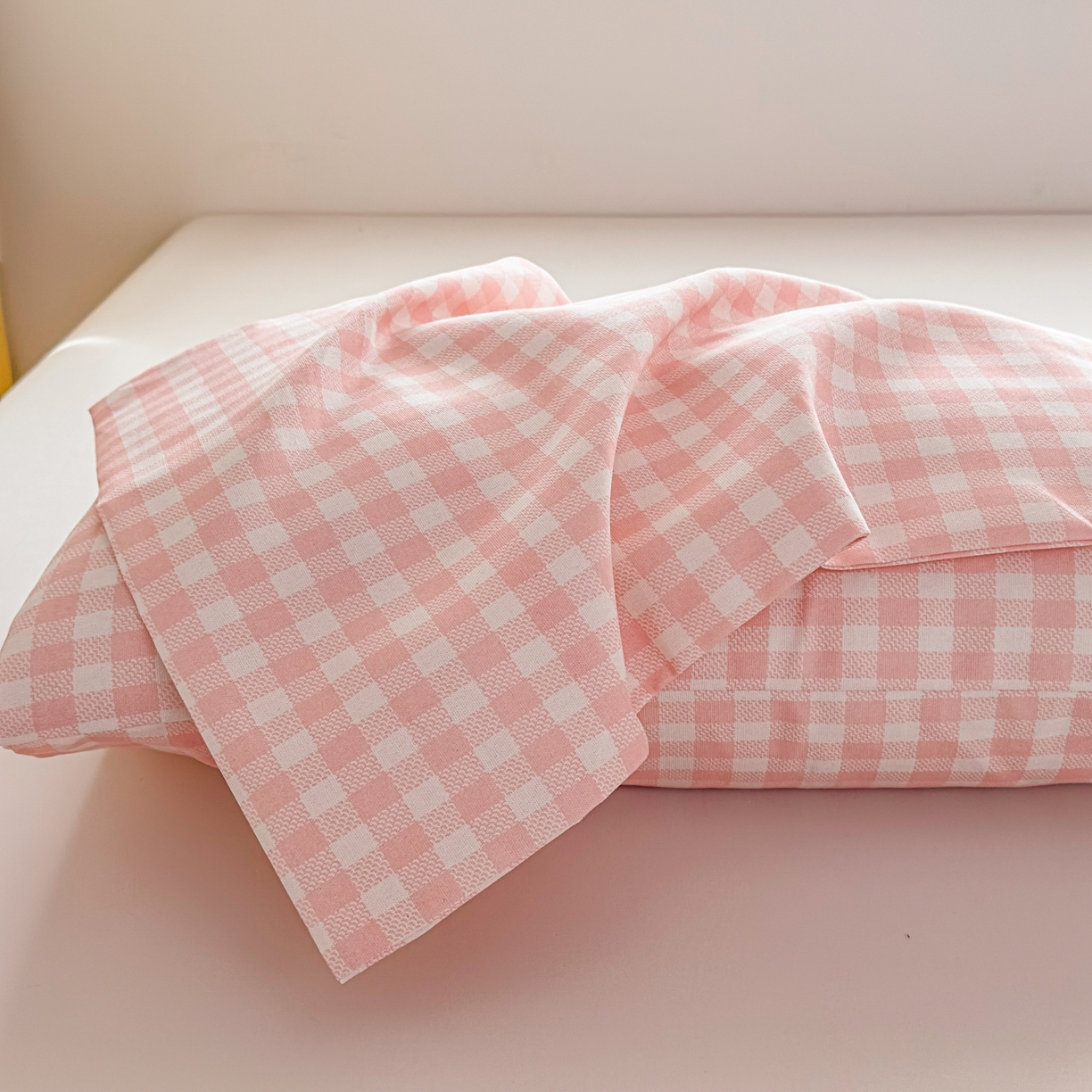 91家纺网 家纺一手货源 找家纺 爱彼家纺 2026新款无印格子分老粗布床单软凉席床单枕套三件套新升级细沙-格子系列一 格子粉