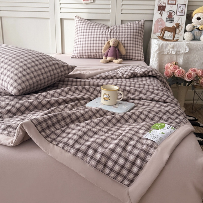 91家纺网 家纺一手货源 找家纺 盛凡家纺 2026新款小清新抗菌夏被夏凉被空调被被子被芯夏被四件套 晴窗格影