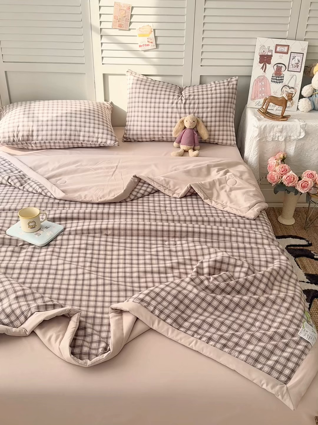 91家纺网 家纺一手货源 找家纺 盛凡家纺 2026新款小清新抗菌夏被夏凉被空调被被子被芯夏被四件套 晴窗格影