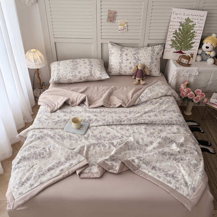 91家纺网 家纺一手货源 找家纺 盛凡家纺 2026新款小清新抗菌夏被夏凉被空调被被子被芯夏被四件套 晴窗花语