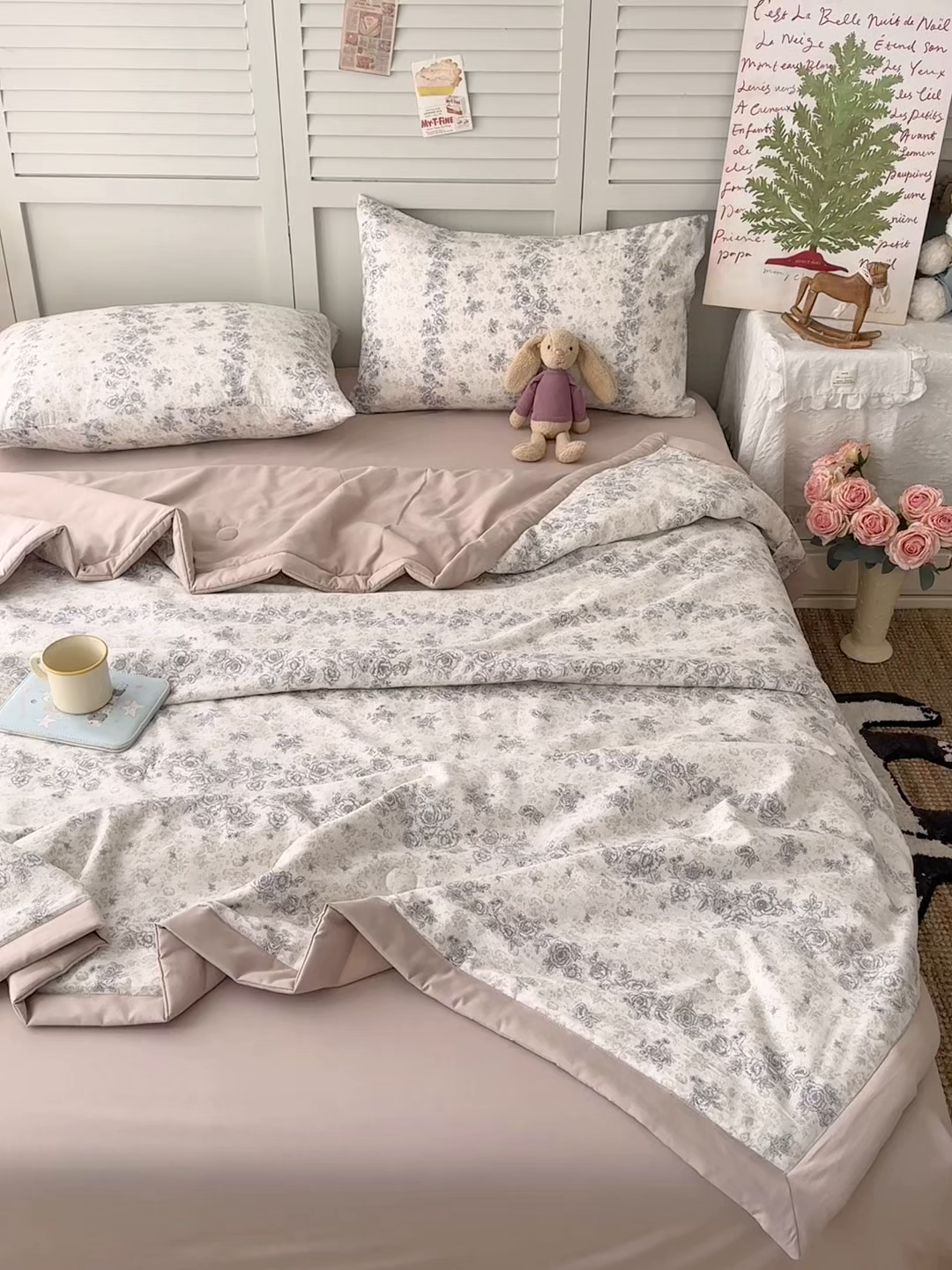 91家纺网 家纺一手货源 找家纺 盛凡家纺 2026新款小清新抗菌夏被夏凉被空调被被子被芯夏被四件套 晴窗花语