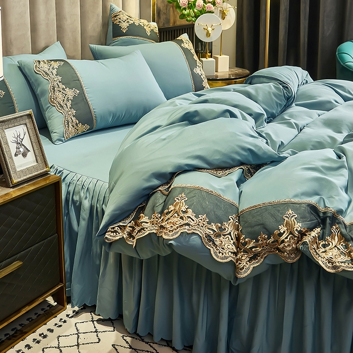 91家纺网 家纺一手货源 找家纺 沐珩家纺 2026新款轻奢典藏艺术亲肤磨毛欧式花边床裙款四件套—莫娜 莫娜-月光蓝