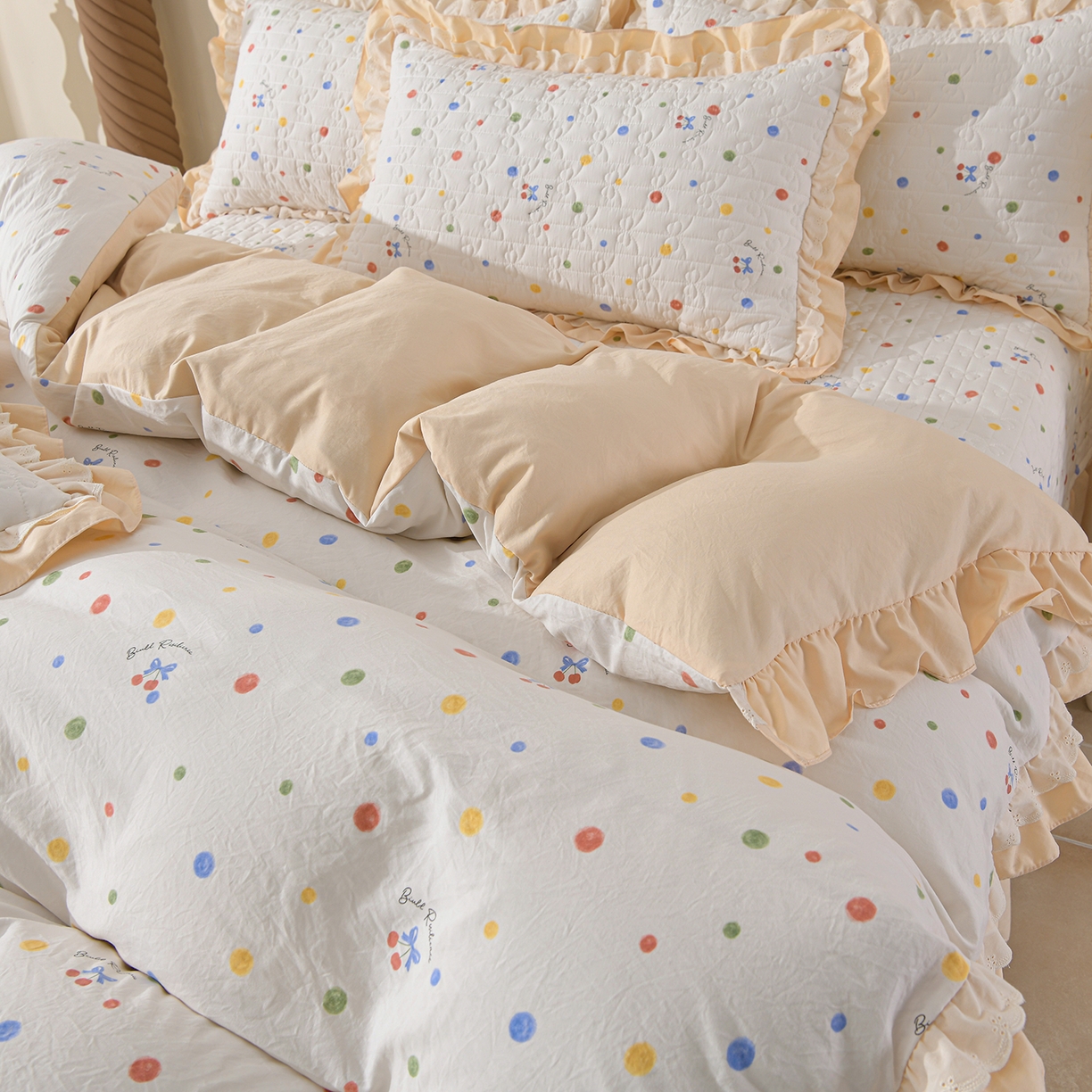 91家纺网 家纺一手货源 找家纺 金梦家居 2026新款水洗棉床盖被套四件套 彩色波点