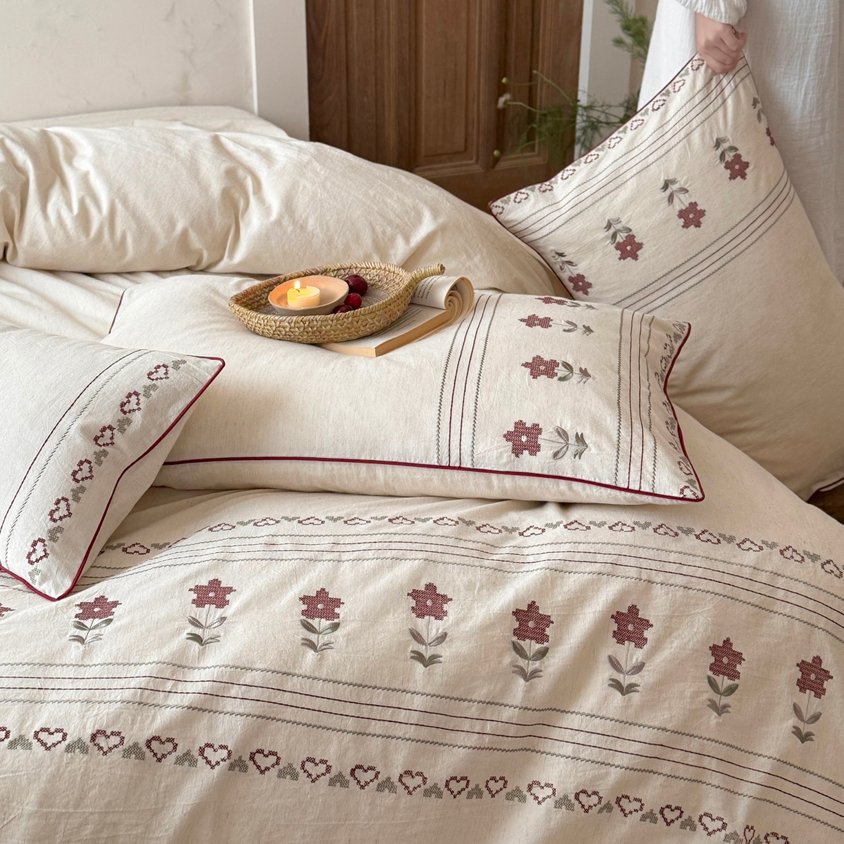 91家纺网 家纺一手货源 找家纺 （总）鹿班家居 2026春季新品色织棉麻精密刺绣四件套-花询见山（标准会员-20元)