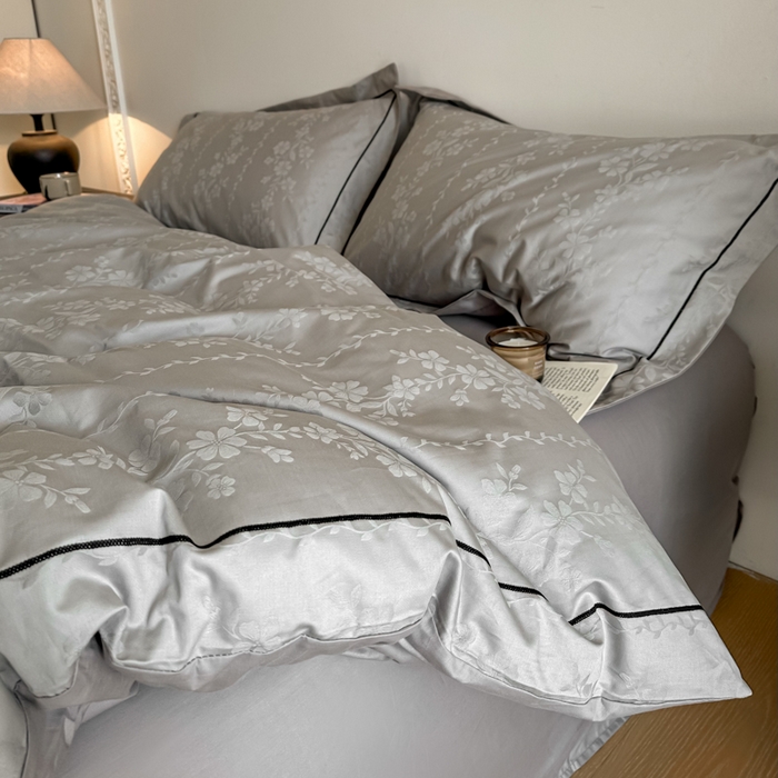 91家纺网 家纺一手货源 找家纺 首尔家纺 2026新款浮雕提花色织全棉四件套 花蔓-高级灰