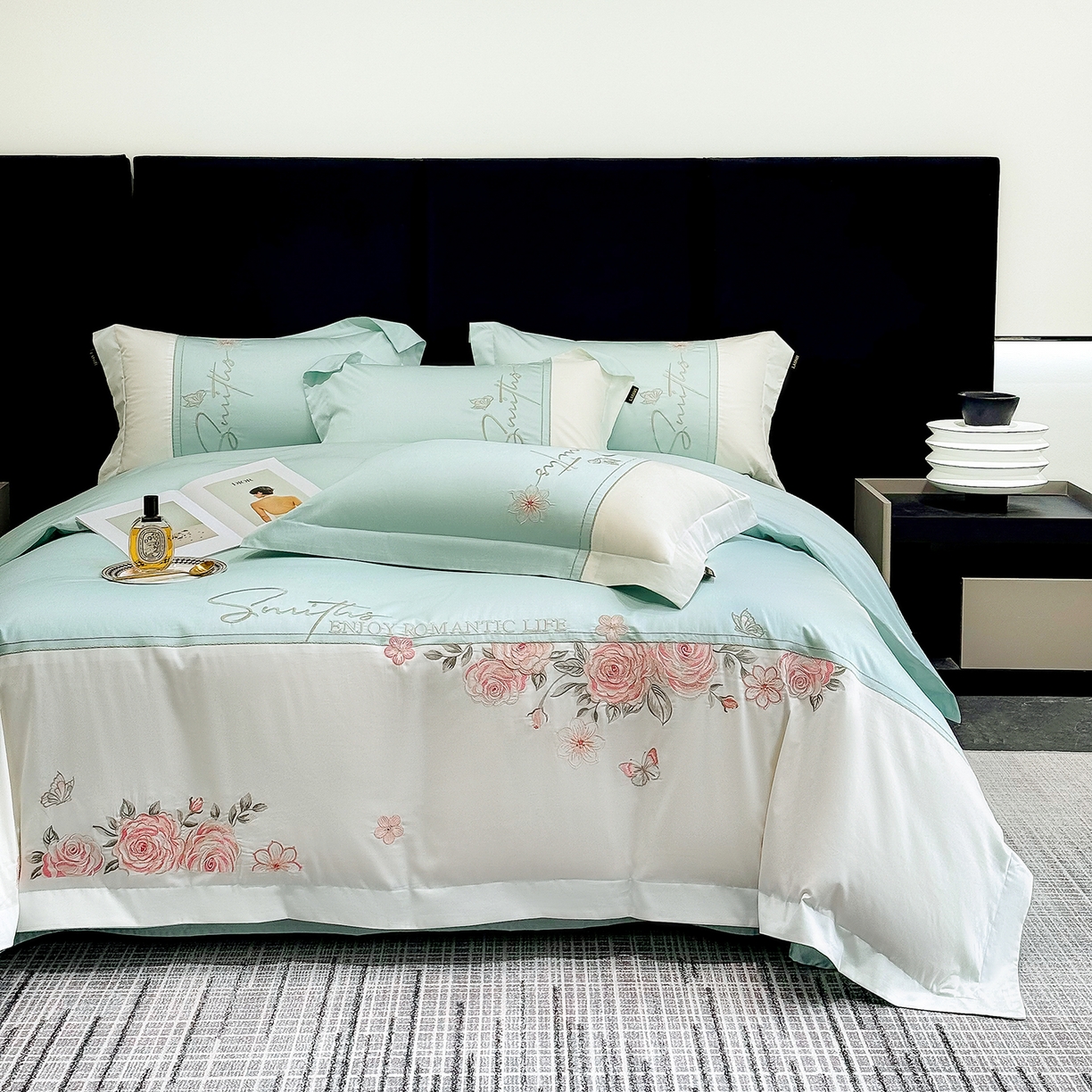 91家纺网 家纺一手货源 找家纺 欣宜家纺 2026新款100支全棉纯棉50x50s埃及贡缎长绒棉刺绣绣花四件套-花开半夏系列 花开半夏-绿野仙踪