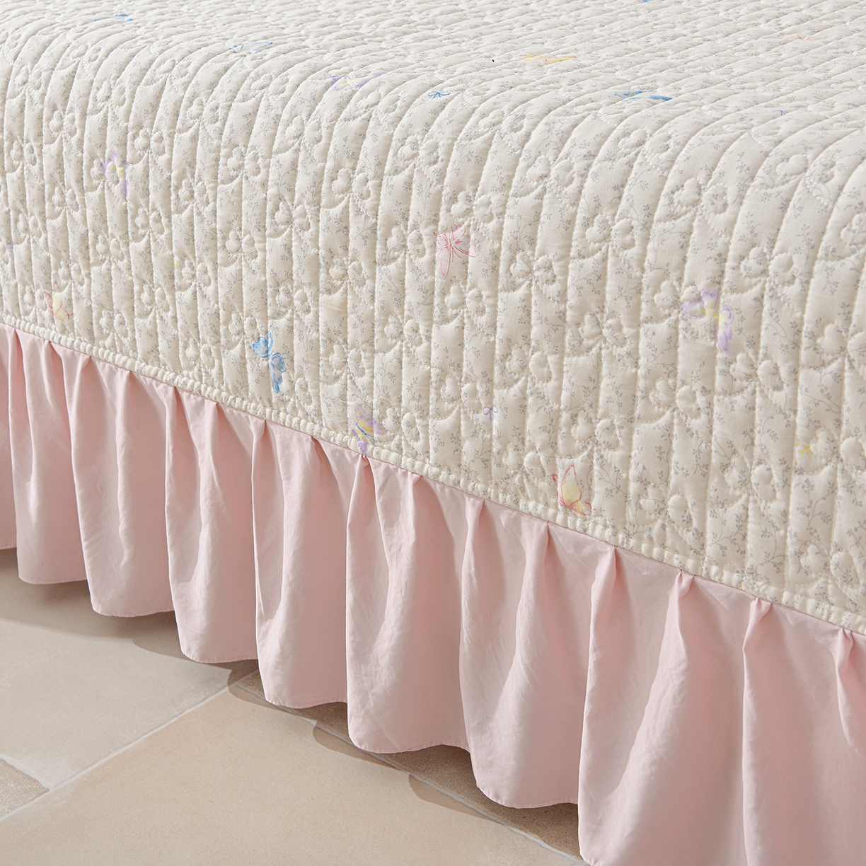 91家纺网 家纺一手货源 找家纺 金梦家居 2026新款水洗棉床盖被套四件套 蝴蝶缤纷