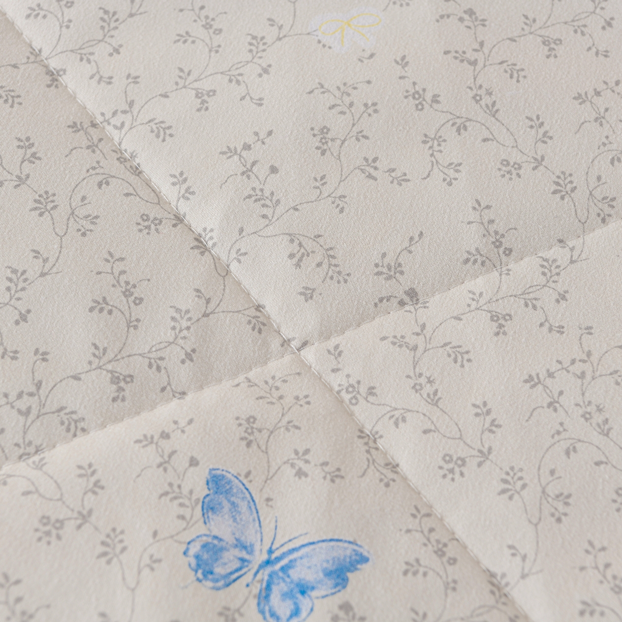 91家纺网 家纺一手货源 找家纺 金梦家居 2026新款水洗棉床盖被套四件套 蝴蝶缤纷