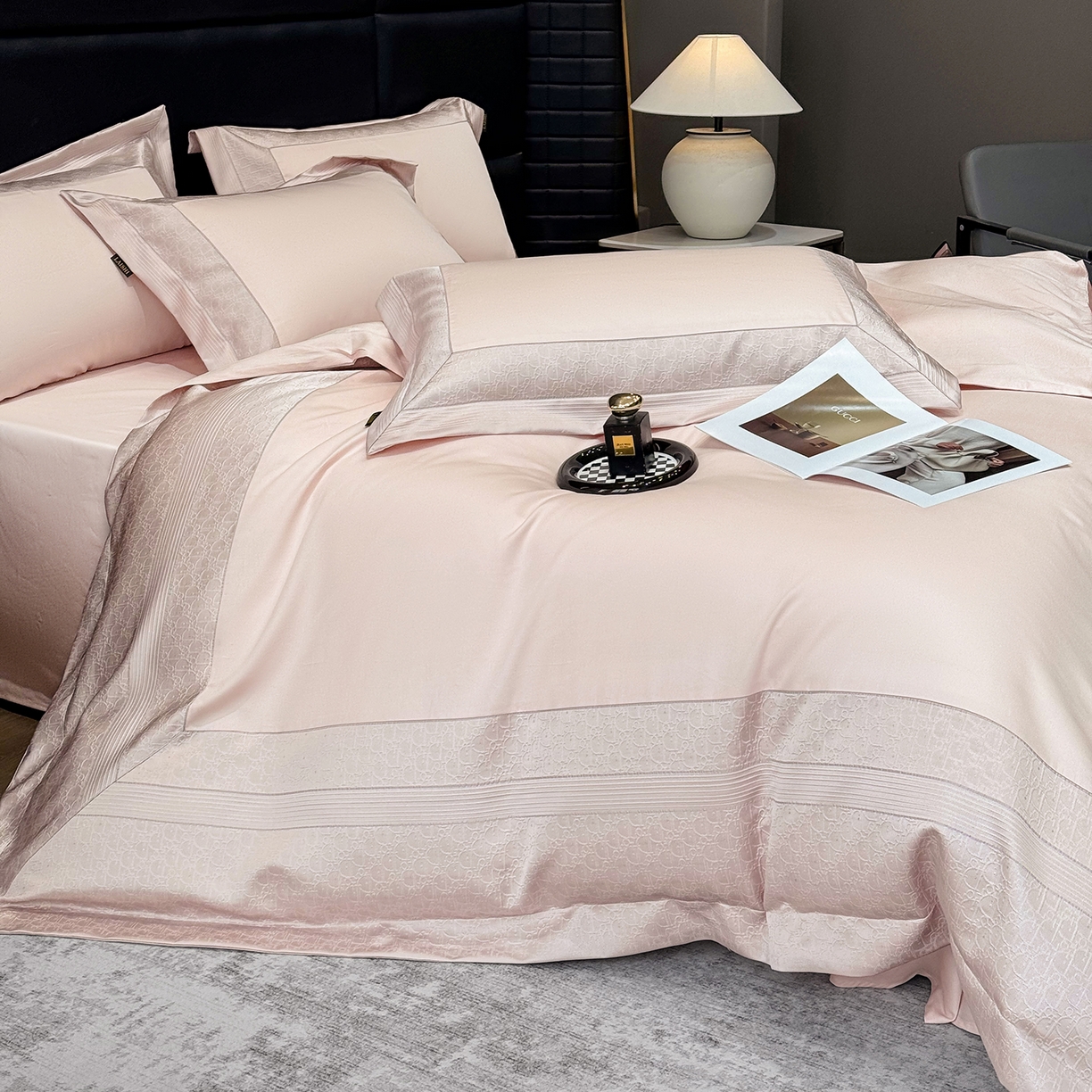 91家纺网 家纺一手货源 找家纺 （总）欣宜家纺 2026新品100支纯棉全棉50x50s埃及长绒棉法式高精密金丝提花厚织四件套-奢境系列