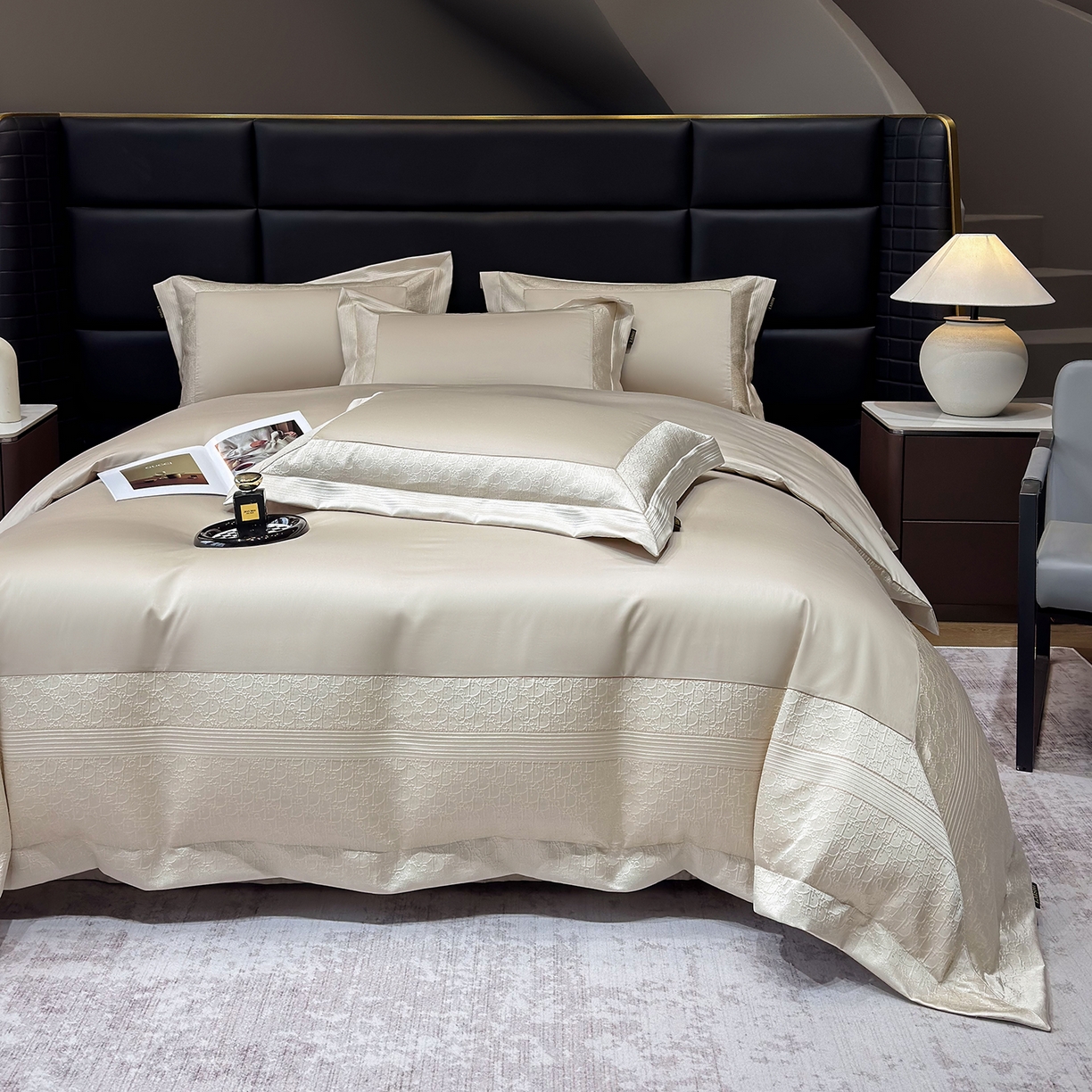 91家纺网 家纺一手货源 找家纺 欣宜家纺 2026新品100支纯棉全棉50x50s埃及长绒棉法式高精密金丝提花厚织四件套-奢境系列 奢境-香槟金