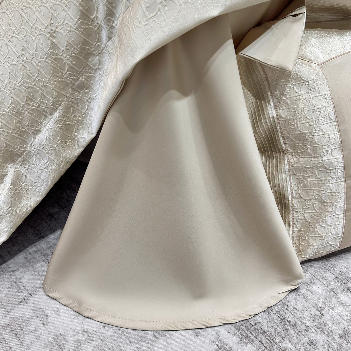 91家纺网 家纺一手货源 找家纺 欣宜家纺 2026新品100支纯棉全棉50x50s埃及长绒棉法式高精密金丝提花厚织四件套-奢境系列 奢境-香槟金