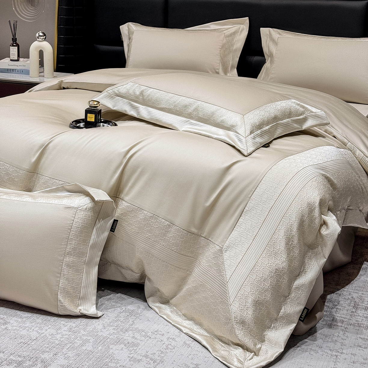 91家纺网 家纺一手货源 找家纺 欣宜家纺 2026新品100支纯棉全棉50x50s埃及长绒棉法式高精密金丝提花厚织四件套-奢境系列 奢境-香槟金