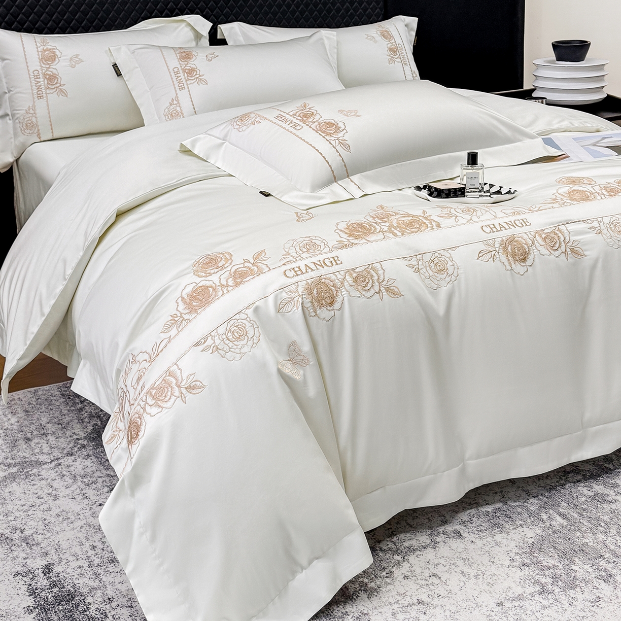 91家纺网 家纺一手货源 找家纺 欣宜家纺 2026新品100支纯棉全棉50x50s贡缎长绒棉刺绣绣花四件套-倾城系列 倾城-贵族白