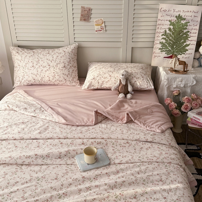 91家纺网 家纺一手货源 找家纺 盛凡家纺 2026新款小清新抗菌夏被夏凉被空调被被子被芯夏被四件套 云间花絮