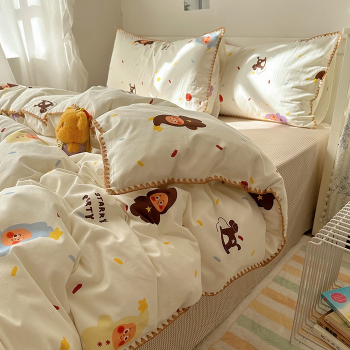 91家纺网 家纺一手货源 找家纺 （总）桃子家居 2026新款A类纯棉三角针贝壳边工艺卡通撞色猫咪卡通全棉四件套