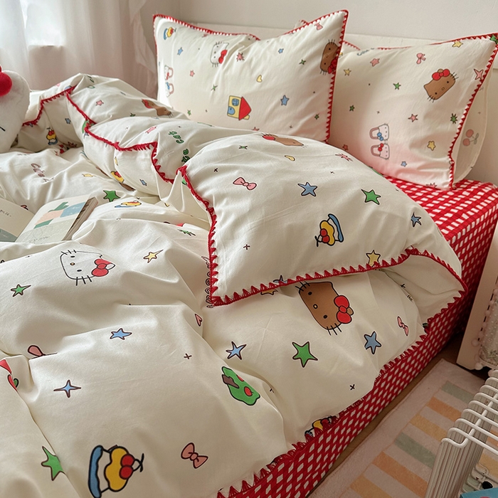 91家纺网 家纺一手货源 找家纺 （总）桃子家居 2026新款A类纯棉三角针贝壳边工艺卡通撞色猫咪卡通全棉四件套