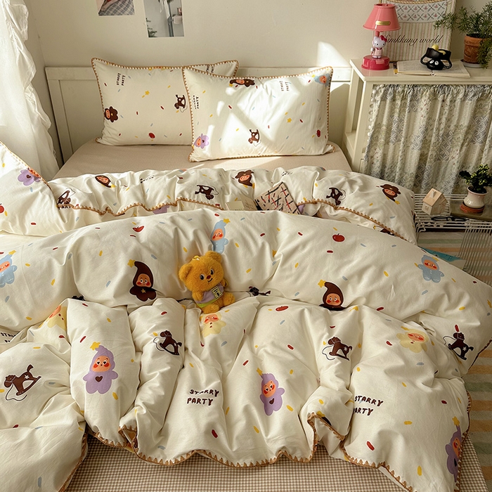 91家纺网 家纺一手货源 找家纺 桃子家居 2026新款A类纯棉三角针贝壳边工艺卡通撞色猫咪卡通全棉四件套 棉贝壳边-魔法木马