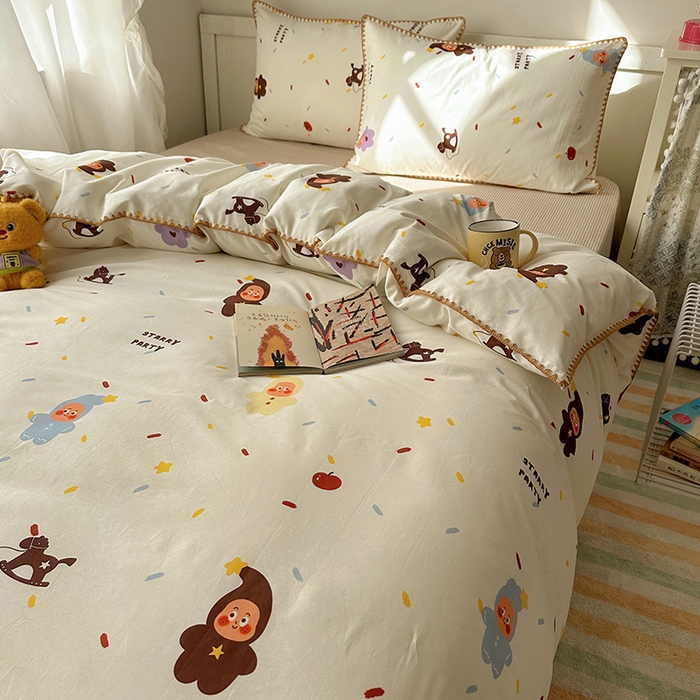 91家纺网 家纺一手货源 找家纺 桃子家居 2026新款A类纯棉三角针贝壳边工艺卡通撞色猫咪卡通全棉四件套 棉贝壳边-魔法木马