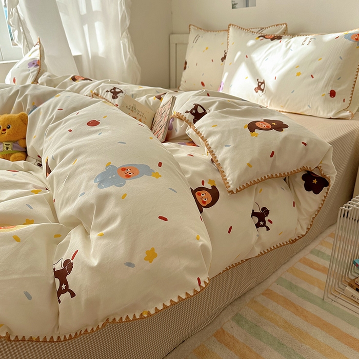 91家纺网 家纺一手货源 找家纺 桃子家居 2026新款A类纯棉三角针贝壳边工艺卡通撞色猫咪卡通全棉四件套 棉贝壳边-魔法木马