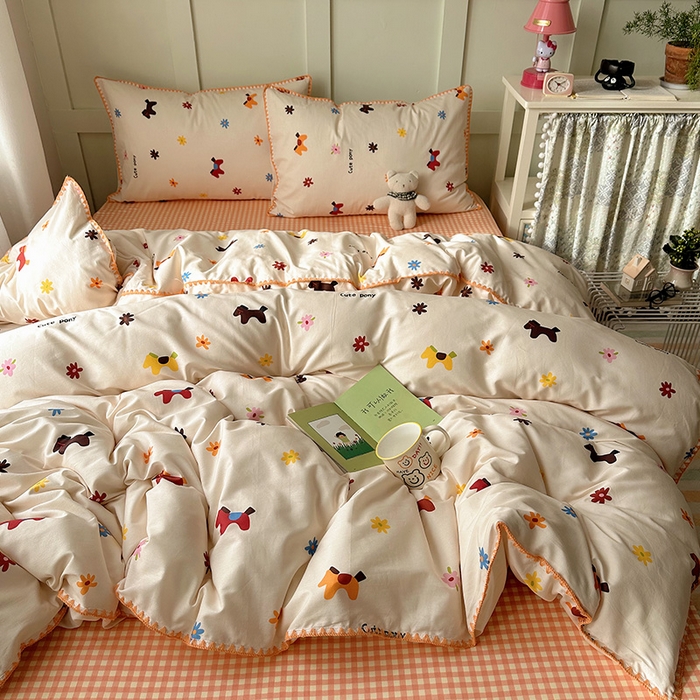 91家纺网 家纺一手货源 找家纺 桃子家居 2026新款A类纯棉三角针贝壳边工艺卡通撞色猫咪卡通全棉四件套 棉贝壳边-花间小马