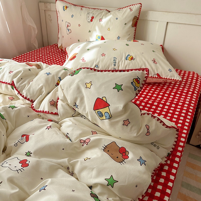 91家纺网 家纺一手货源 找家纺 桃子家居 2026新款A类纯棉三角针贝壳边工艺卡通撞色猫咪卡通全棉四件套 棉贝壳边-元气甜甜猫