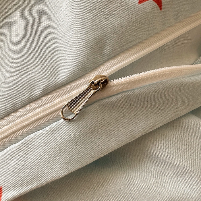 91家纺网 家纺一手货源 找家纺 桃子家居 2026新款A类纯棉三角针贝壳边工艺卡通撞色猫咪卡通全棉四件套 棉贝壳边-奶盐星星猫