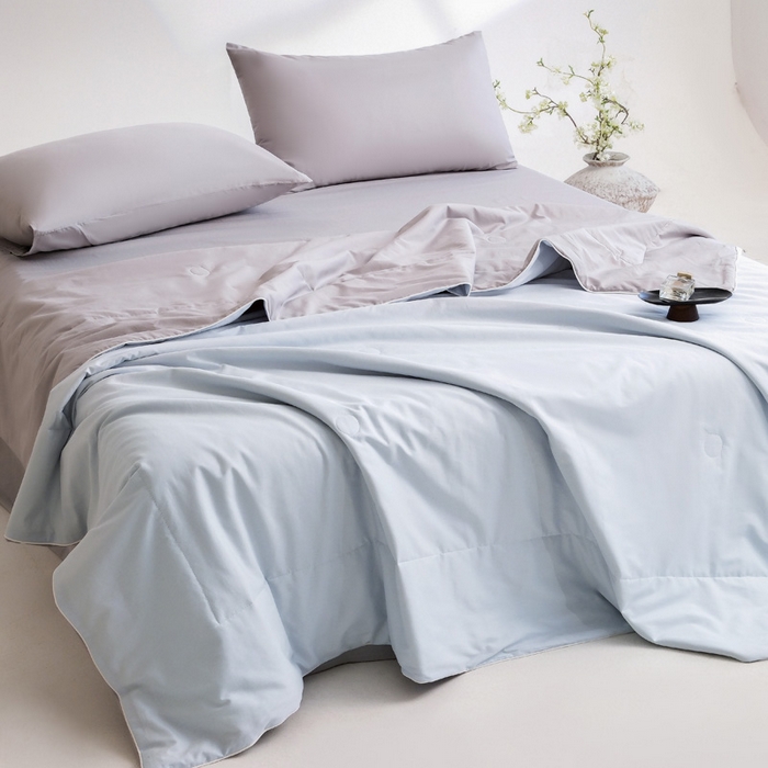 91家纺网 家纺一手货源 找家纺 盛凡家纺 2026新款133*72全棉A类55大豆抗菌夏被夏凉被空调被 花青兰+幻影灰