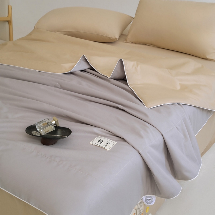 91家纺网 家纺一手货源 找家纺 盛凡家纺 2026新款133*72全棉A类55大豆抗菌夏被夏凉被空调被 幻影灰+奶咖