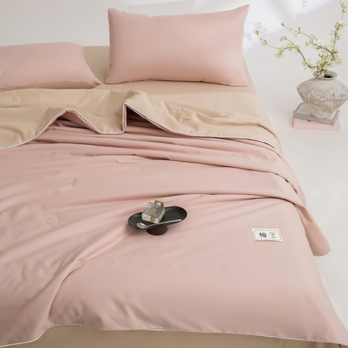 91家纺网 家纺一手货源 找家纺 盛凡家纺 2026新款133*72全棉A类55大豆抗菌夏被夏凉被空调被 玫瑰粉+奶咖