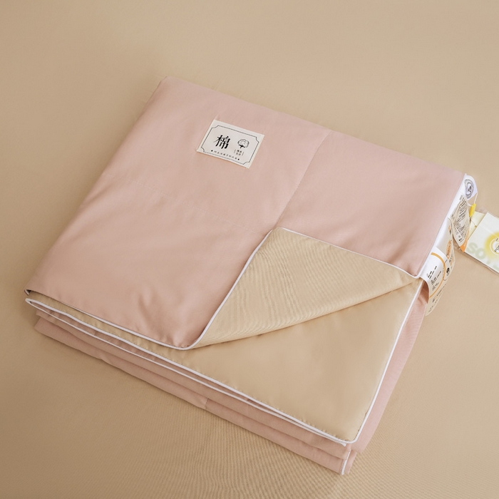 91家纺网 家纺一手货源 找家纺 盛凡家纺 2026新款133*72全棉A类55大豆抗菌夏被夏凉被空调被 玫瑰粉+奶咖