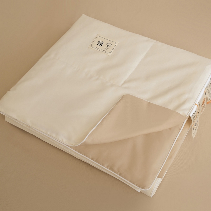 91家纺网 家纺一手货源 找家纺 盛凡家纺 2026新款133*72全棉A类55大豆抗菌夏被夏凉被空调被 茶白+奶咖