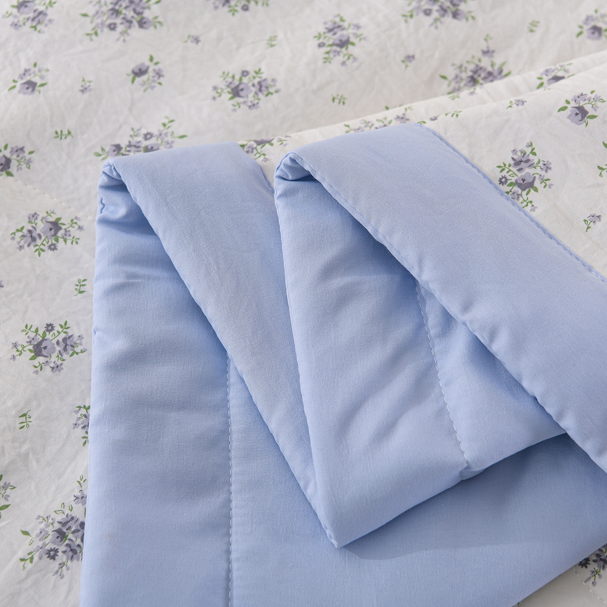 91家纺网 家纺一手货源 找家纺 金梦家居 2026新款水洗棉床盖被套四件套 陌上花语