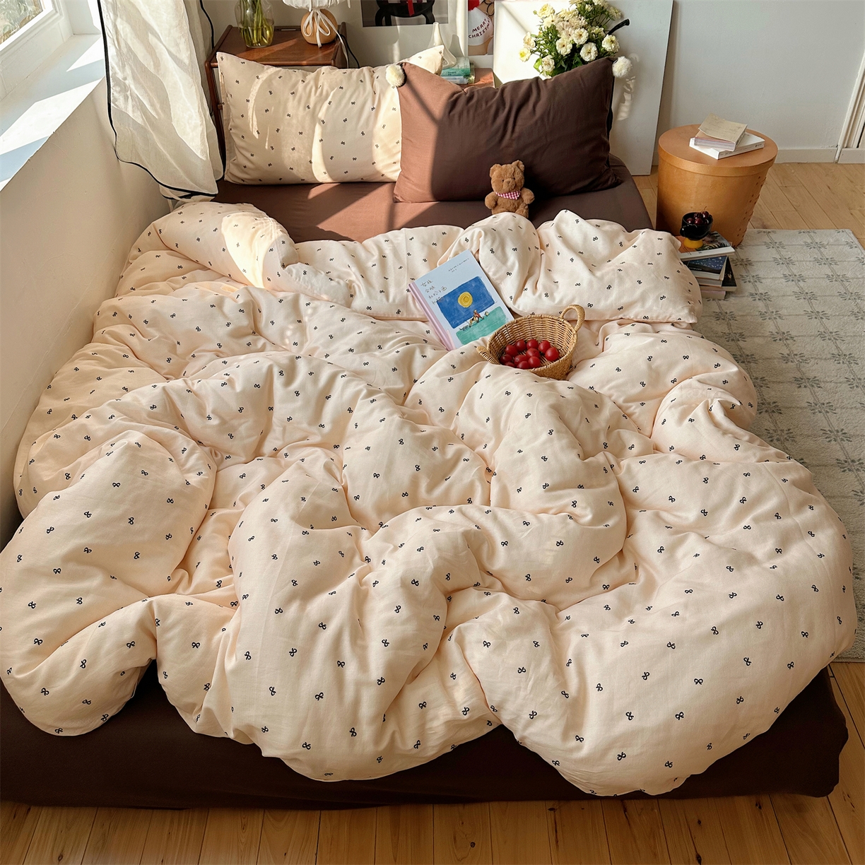 91家纺网 家纺一手货源 找家纺 三朵家纺 2026新款全棉纯棉双层纱小毛球系列四件套 蝴蝶结-米