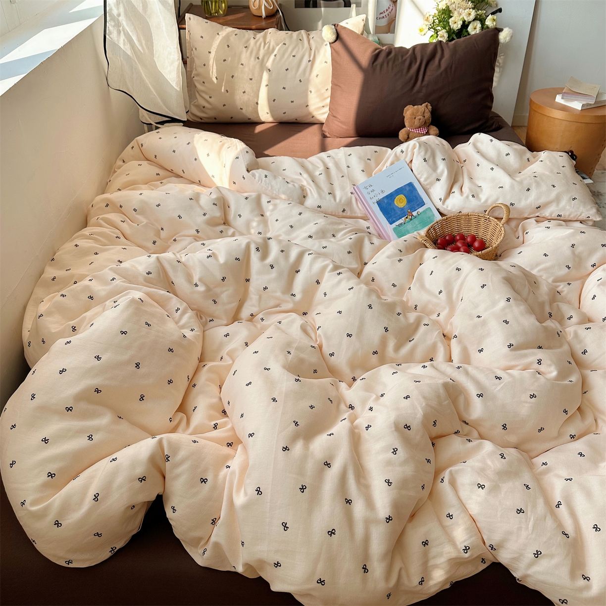 91家纺网 家纺一手货源 找家纺 三朵家纺 2026新款全棉纯棉双层纱小毛球系列四件套 蝴蝶结-米