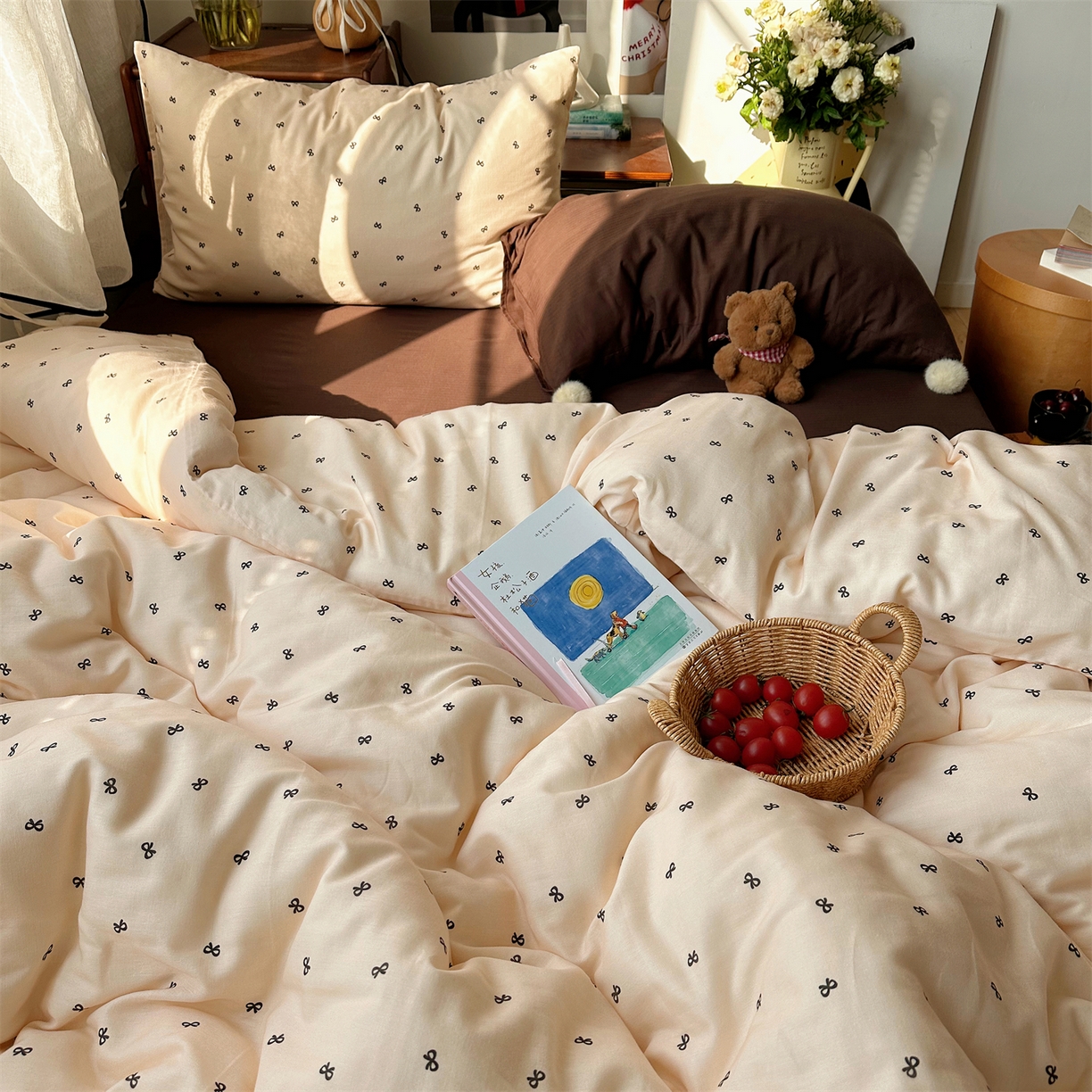 91家纺网 家纺一手货源 找家纺 三朵家纺 2026新款全棉纯棉双层纱小毛球系列四件套 蝴蝶结-米