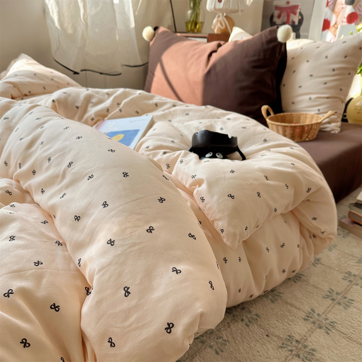 91家纺网 家纺一手货源 找家纺 三朵家纺 2026新款全棉纯棉双层纱小毛球系列四件套 蝴蝶结-米