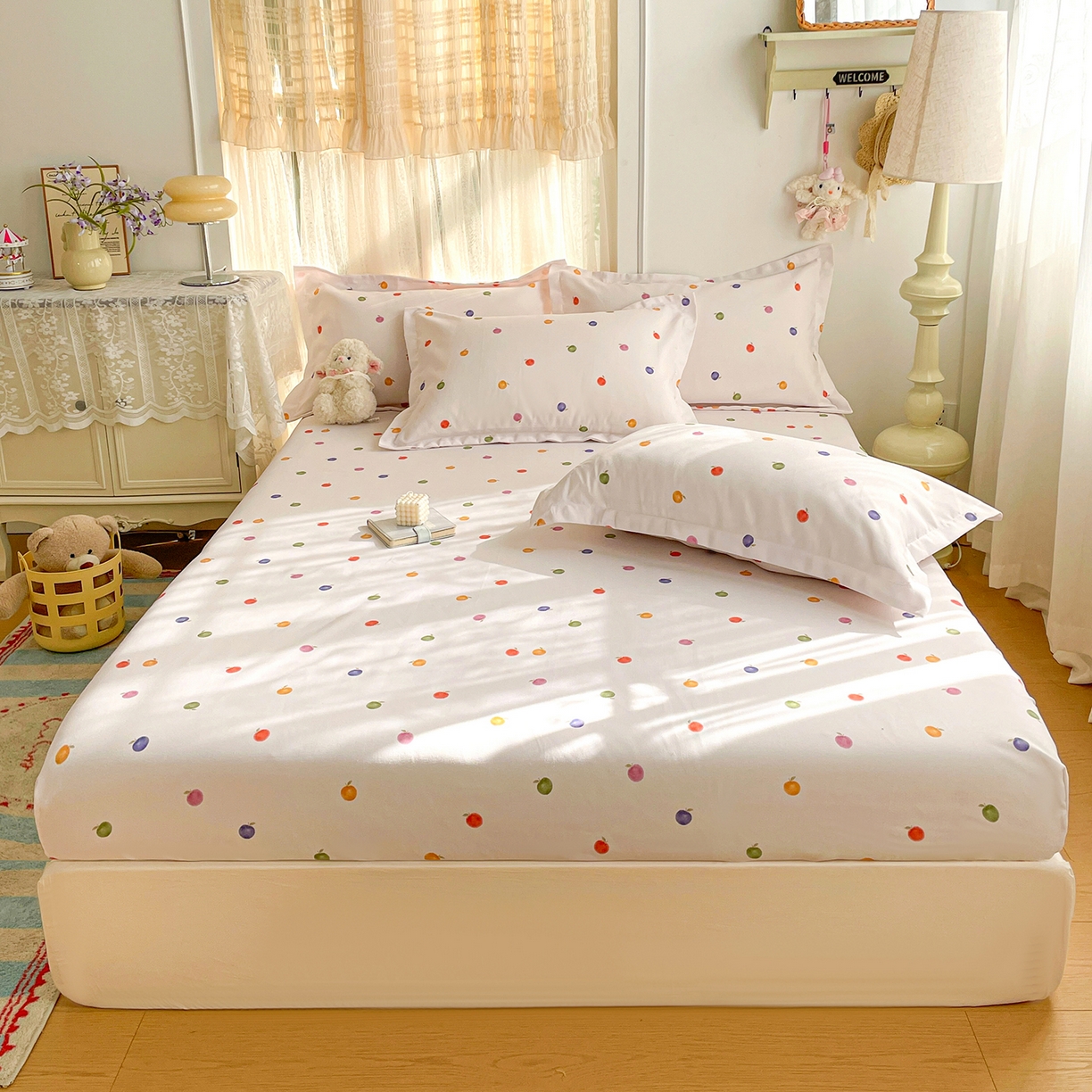 纽缦家纺 2026新款舒适透气细沙卡通印花老粗布床笠 七彩苹果-米